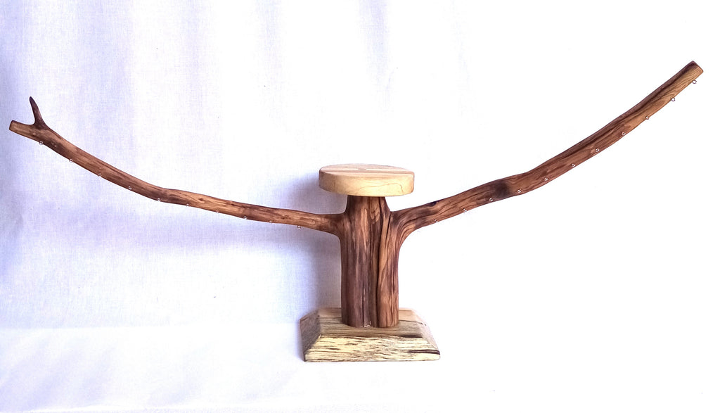 Porte boucles d'oreilles sur pied - 21 attaches- Largeur 76cm - Hauteur MAX 35cm