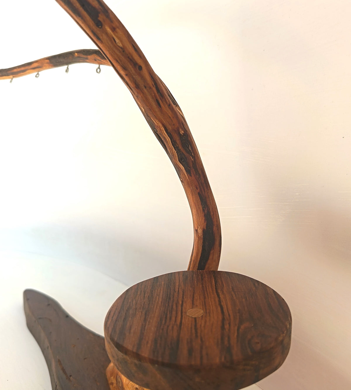 Support pour boucles d'oreilles sur pied - 16 attaches- Largeur 35cm - Hauteur 37cm Souffle des Bois