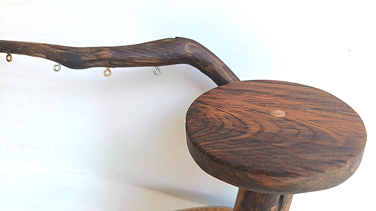 Porte boucles d'oreilles sur pied - 7 attaches- Largeur 35cm - Hauteur 21cm Souffle des Bois